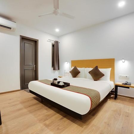 Oyo Townhouse 019 Anand Vihar Otel Yeni Delhi Dış mekan fotoğraf