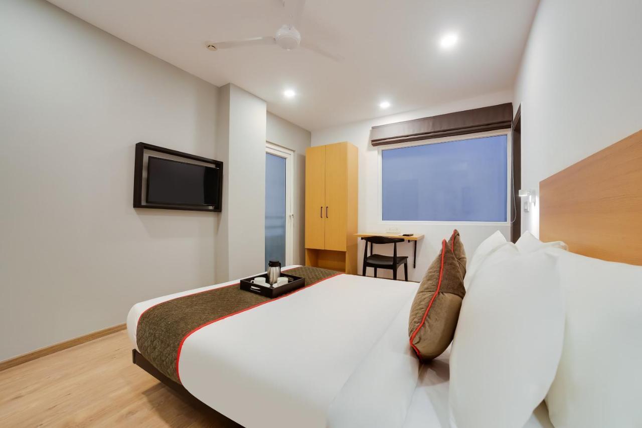 Oyo Townhouse 019 Anand Vihar Otel Yeni Delhi Dış mekan fotoğraf