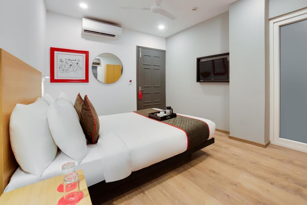 Oyo Townhouse 019 Anand Vihar Otel Yeni Delhi Dış mekan fotoğraf