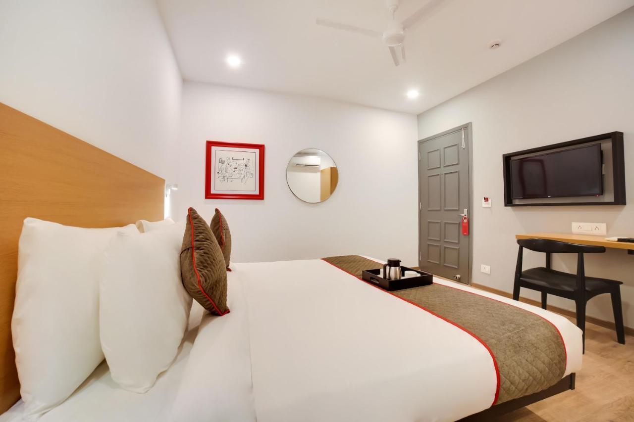 Oyo Townhouse 019 Anand Vihar Otel Yeni Delhi Dış mekan fotoğraf