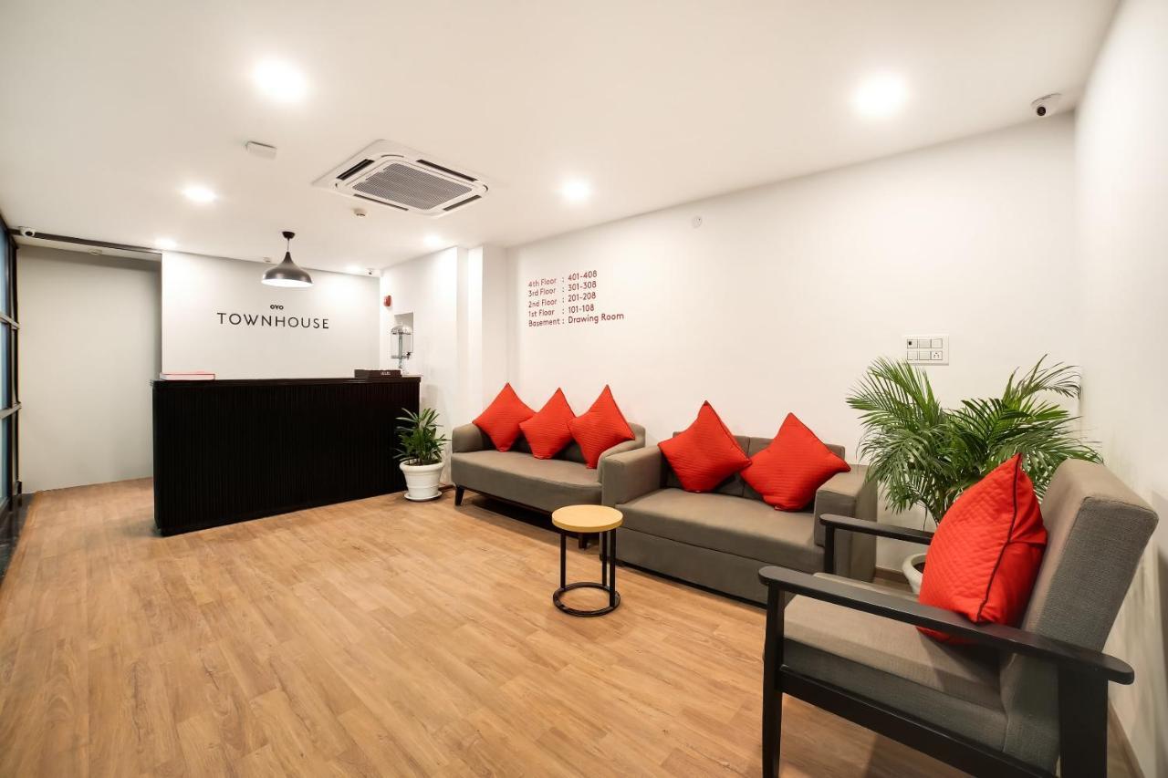 Oyo Townhouse 019 Anand Vihar Otel Yeni Delhi Dış mekan fotoğraf