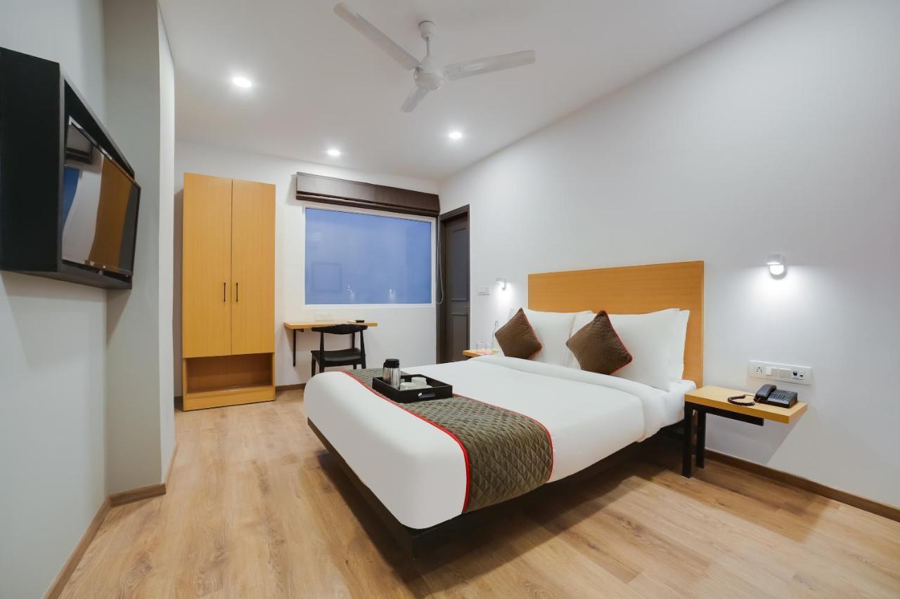 Oyo Townhouse 019 Anand Vihar Otel Yeni Delhi Dış mekan fotoğraf